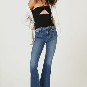 MOTHER The Weekender Flare Jeans Size 25 Inseam 29” Like New! Stretch Denim Cute